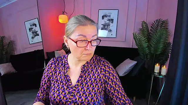 Snapshot of AlexandraKind chatting on October 24, 2025, 1:40 pm AlexandraKind online show from October 24, 2025, 1:40 pm