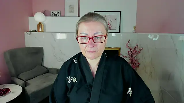 Snapshot of AlexandraKind chatting on October 25, 2025, 1:40 pm AlexandraKind online show from October 25, 2025, 1:40 pm