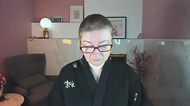 Snapshot of AlexandraKind chatting on November 5, 2025, 1:44 pm AlexandraKind online show from November 5, 2025, 1:44 pm