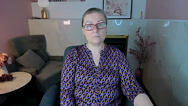 Snapshot of AlexandraKind chatting on December 3, 2025, 2:15 pm AlexandraKind online show from December 3, 2025, 2:15 pm