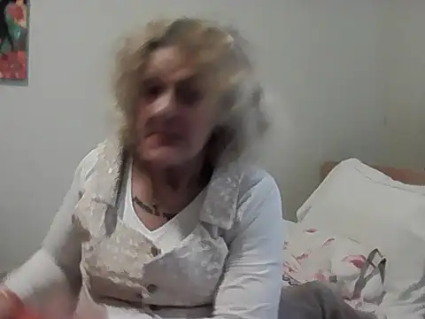 housewife shantie online show from March 28, 2026, 10:26 am