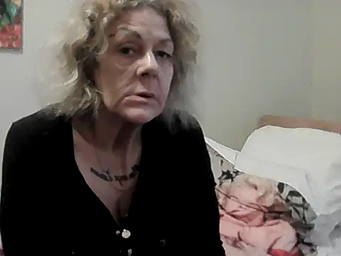 housewife shantie online show from April 4, 2026, 8:23 am