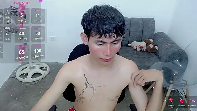 Snapshot of tanjiro_cute chatting on December 31, 2024, 3:55 am tanjiro cute online show from December 31, 2024, 3:55 am