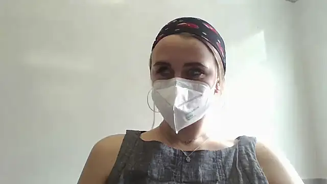 Snapshot of charlysangelll chatting on September 24, 2025, 7:28 pm charlysangelll online show from September 24, 2025, 7:28 pm