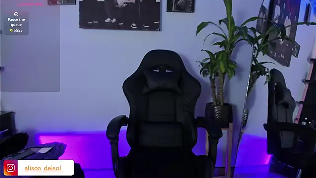 Alisson Wynter online show from September 21, 2025, 3:52 am