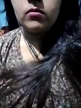 Love-Veronica online show from April 25, 2026, 1:41 pm