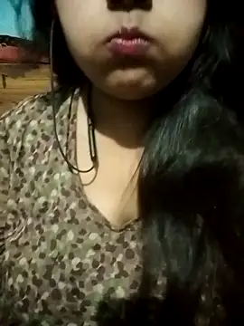 Love-Veronica online show from April 26, 2026, 1:42 pm