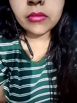 Love-Veronica online show from April 27, 2026, 11:41 am