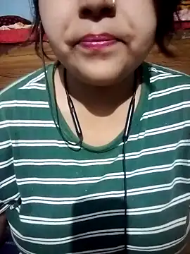 Love-Veronica online show from April 28, 2026, 1:49 pm