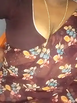 Snapshot of Sexy_Radhikaa chatting on September 27, 2025, 4:17 am Sexy Radhikaa online show from September 27, 2025, 4:17 am