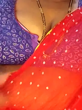 Sexy Radhikaa online show from November 25, 2025, 4:45 am