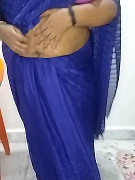 Snapshot of Sexy_Radhikaa chatting on April 25, 2026, 2:03 am Sexy Radhikaa online show from April 25, 2026, 2:03 am