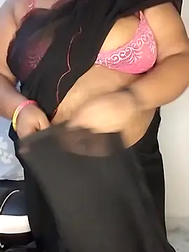 Snapshot of Sexy_Radhikaa chatting on May 26, 2026, 11:23 pm Sexy Radhikaa online show from May 26, 2026, 11:23 pm