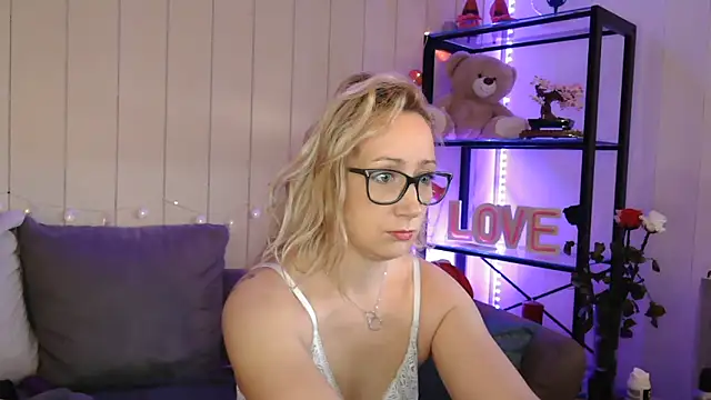 Snapshot of Lyscoquine chatting on November 29, 2025, 1:03 pm Lyscoquine online show from November 29, 2025, 1:03 pm