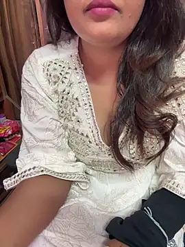  nishalove19 online show from November 10, 2025, 7:24 pm