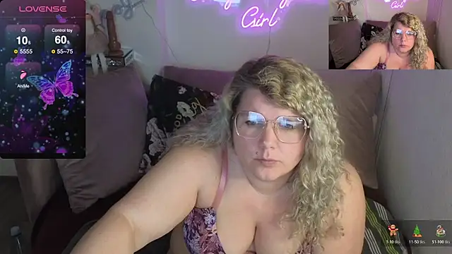 CurvyAnonymousGirl89 online show from March 5, 2025, 7:27 pm