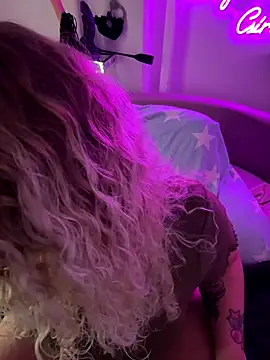 CurvyAnonymousGirl89 online show from September 15, 2025, 3:56 pm