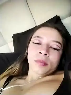 natacha  black  online show from January 18, 2025, 6:43 pm