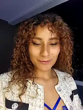 Snapshot of varenkaivanova_22 chatting on December 6, 2024, 7:10 am varenkaivanova 22 online show from December 6, 2024, 7:10 am