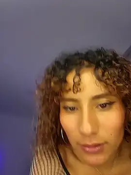 Snapshot of varenkaivanova_22 chatting on December 9, 2024, 7:17 am varenkaivanova 22 online show from December 9, 2024, 7:17 am