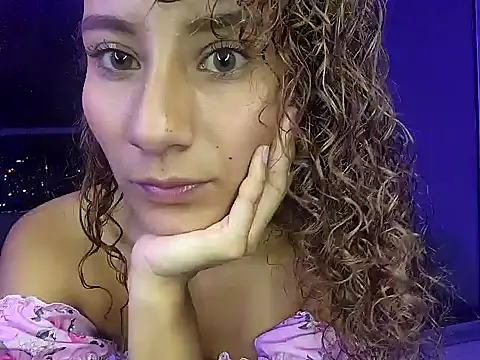 Snapshot of varenkaivanova_22 chatting on December 22, 2024, 11:41 pm varenkaivanova 22 online show from December 22, 2024, 11:41 pm