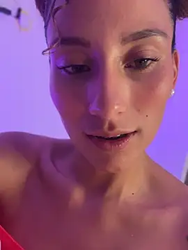 Snapshot of varenkaivanova_22 chatting on January 31, 2025, 10:52 am varenkaivanova 22 online show from January 31, 2025, 10:52 am