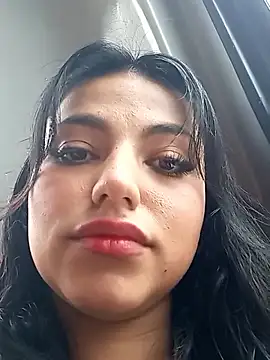 Naomy veracruz  online show from November 14, 2025, 2:16 pm