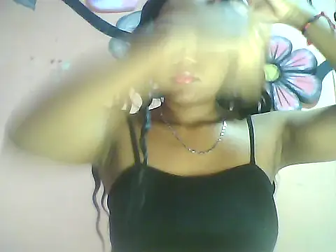 Snapshot of Fariana01 chatting on January 18, 2025, 7:48 pm Fariana01 online show from January 18, 2025, 7:48 pm