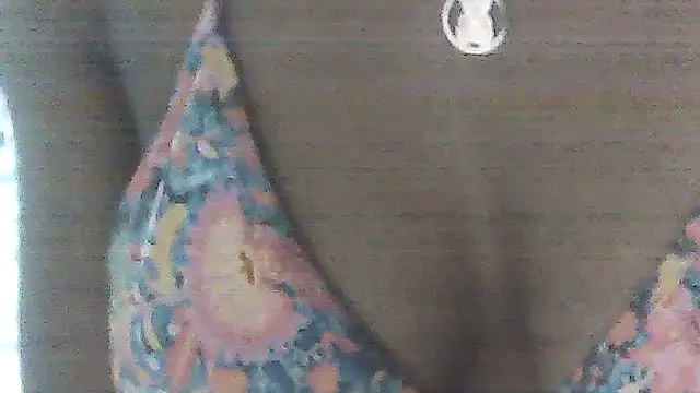 Fariana01 online show from April 28, 2026, 2:27 am