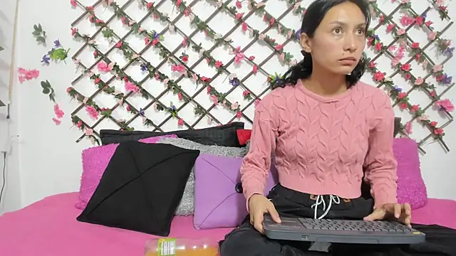 abby eemily online show from March 18, 2025, 7:10 pm