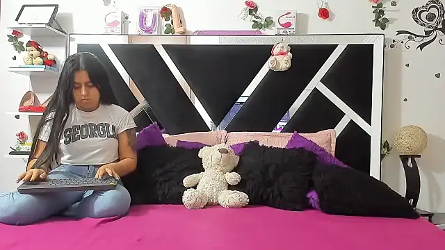 abby eemily online show from September 13, 2025, 12:05 pm