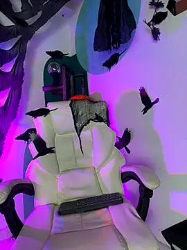 Snapshot of LollaByer chatting on October 26, 2025, 9:10 pm LollaByer online show from October 26, 2025, 9:10 pm