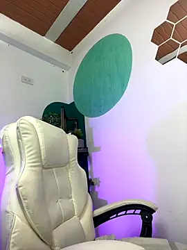 Snapshot of LollaByer chatting on November 15, 2025, 11:10 pm LollaByer online show from November 15, 2025, 11:10 pm