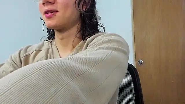 Snapshot of AngelBennet_ chatting on February 20, 2025, 3:12 am AngelBennet online show from February 20, 2025, 3:12 am