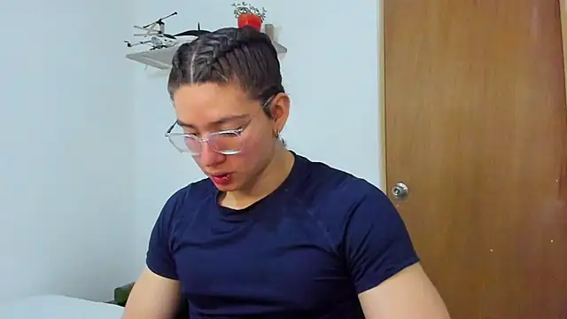 Snapshot of AngelBennet_ chatting on February 22, 2025, 3:01 am AngelBennet online show from February 22, 2025, 3:01 am