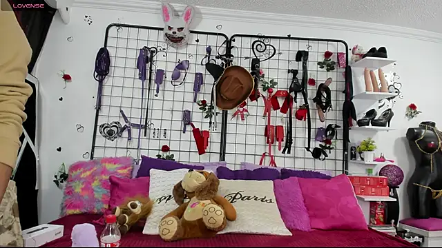 Snapshot of thedream_girls chatting on June 12, 2026, 1:10 pm thedream girls online show from June 12, 2026, 1:10 pm