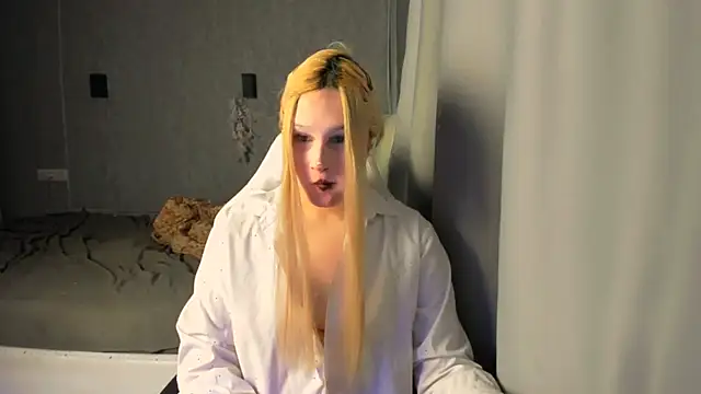 Kleo Godde online show from November 15, 2025, 6:44 am