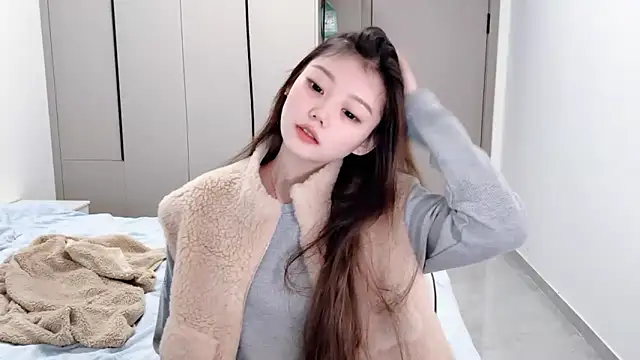 yangyang-1115 online show from October 23, 2025, 4:56 am