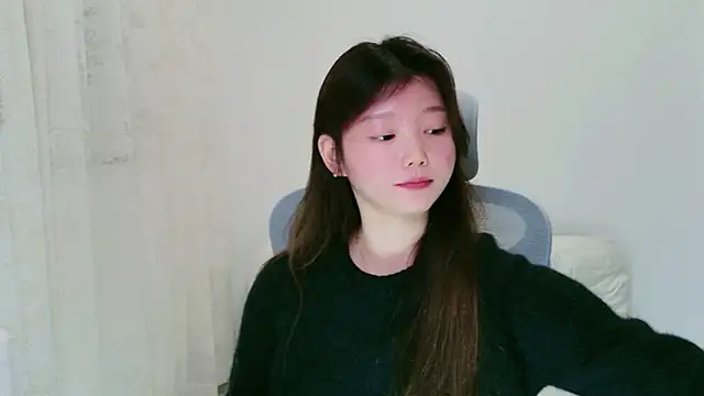 yangyang-1115 online show from November 7, 2025, 4:45 am