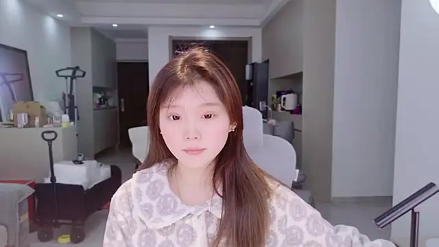 yangyang-1115 online show from December 19, 2025, 2:02 pm