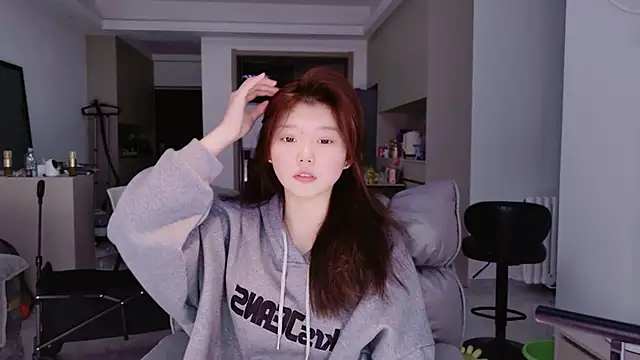 yangyang-1115 online show from January 12, 2026, 5:12 am