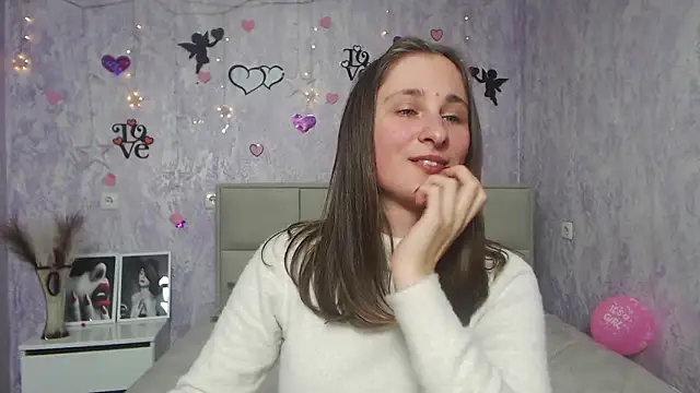 MichelLeee online show from February 7, 2025, 6:24 pm