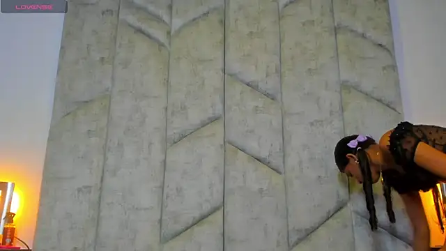 AshleyHill2 online show from March 17, 2025, 6:51 am