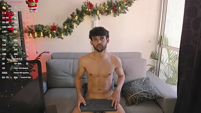 Snapshot of andrewChris_ chatting on December 9, 2024, 8:54 pm andrewChris online show from December 9, 2024, 8:54 pm