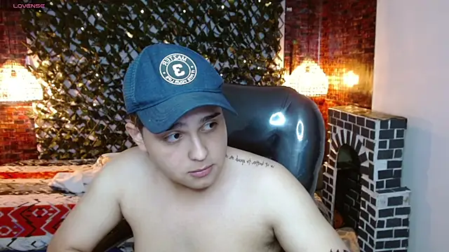 Snapshot of AndrewPherson chatting on January 13, 2025, 8:15 pm AndrewPherson online show from January 13, 2025, 8:15 pm