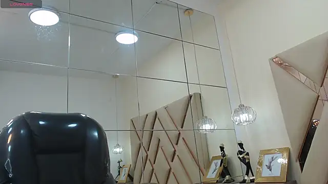 Snapshot of AndrewPherson chatting on January 25, 2025, 4:03 pm AndrewPherson online show from January 25, 2025, 4:03 pm