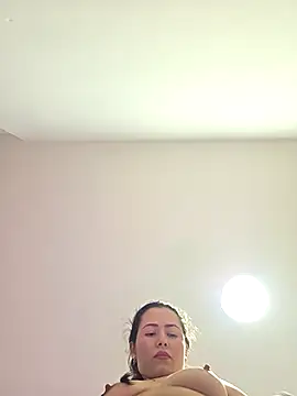 Snapshot of NeredaXxx chatting on March 3, 2026, 9:21 pm NeredaXxx online show from March 3, 2026, 9:21 pm