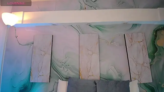 Aniie Doll online show from March 18, 2026, 8:23 pm