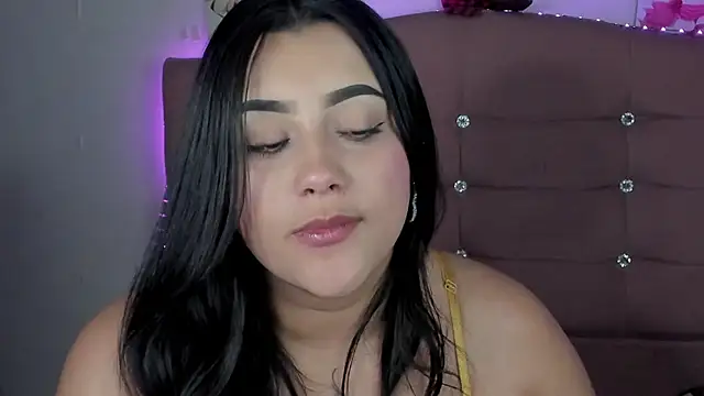 Snapshot of male_couper chatting on February 5, 2025, 12:20 am male couper online show from February 5, 2025, 12:20 am