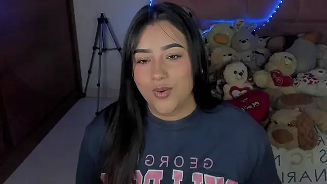 Snapshot of male_couper chatting on February 28, 2025, 12:43 am male couper online show from February 28, 2025, 12:43 am